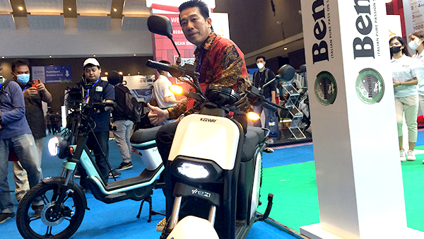 Benelli Pamer 3 Motor Listrik Dalam Event PEVS 2022 JIExpo Jakarta