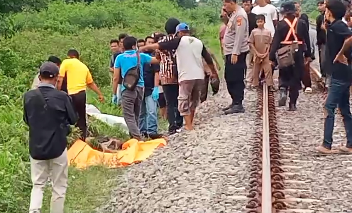 Kemarin Bunuh Diri, Hari Ini Mobil Tertabrak Kereta Api di Cirebon 1 Meninggal Dunia, Lokasi yang Sama 