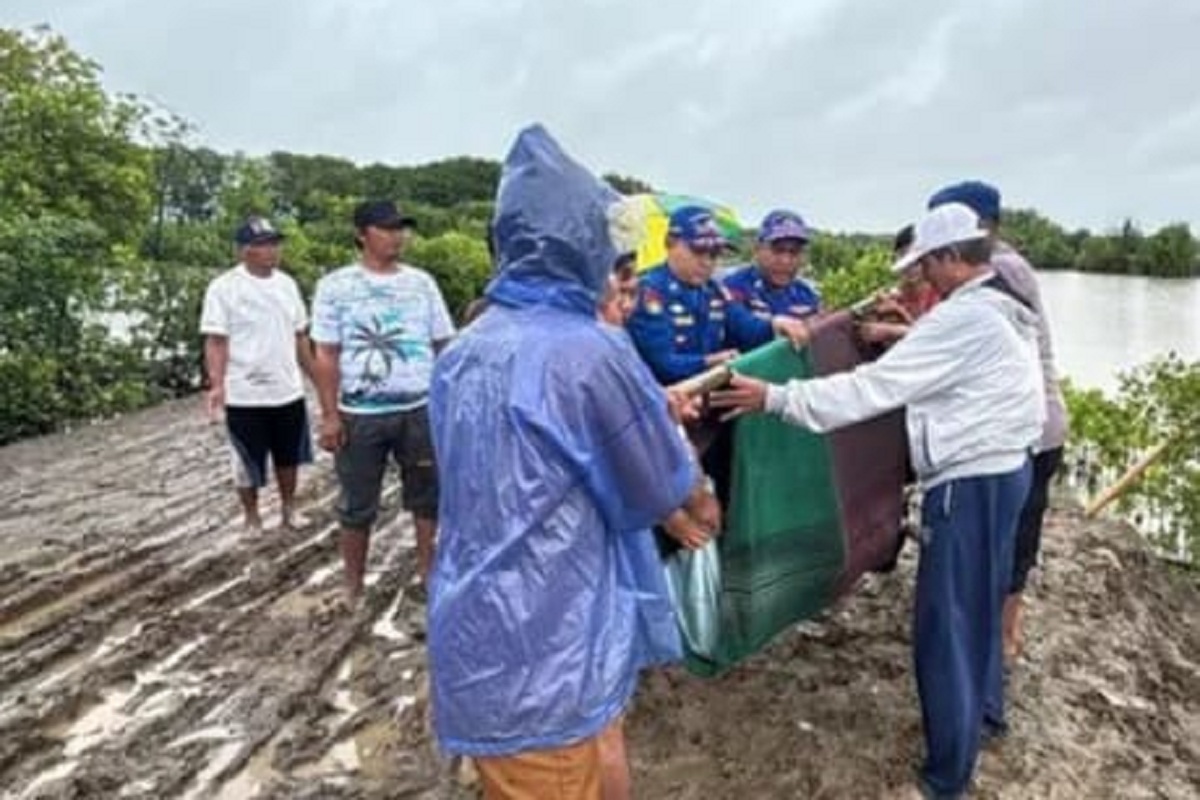 Tragis, Bocah 10 Tahun Ditemukan Tewas Mengambang di Sungai Sumbermas Indramayu