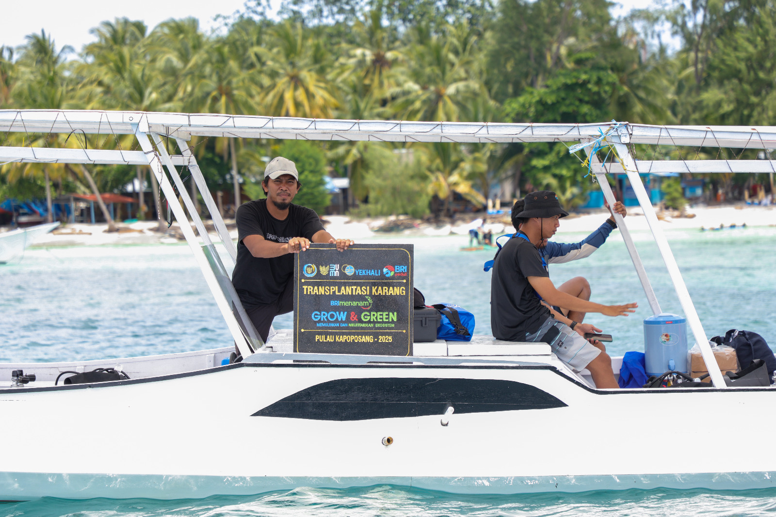 Jaga Ekosistem Laut Tetap Lestari, Ini Aksi Nyata BRI Menanam - Grow and Green di Pulau Kapoposang 