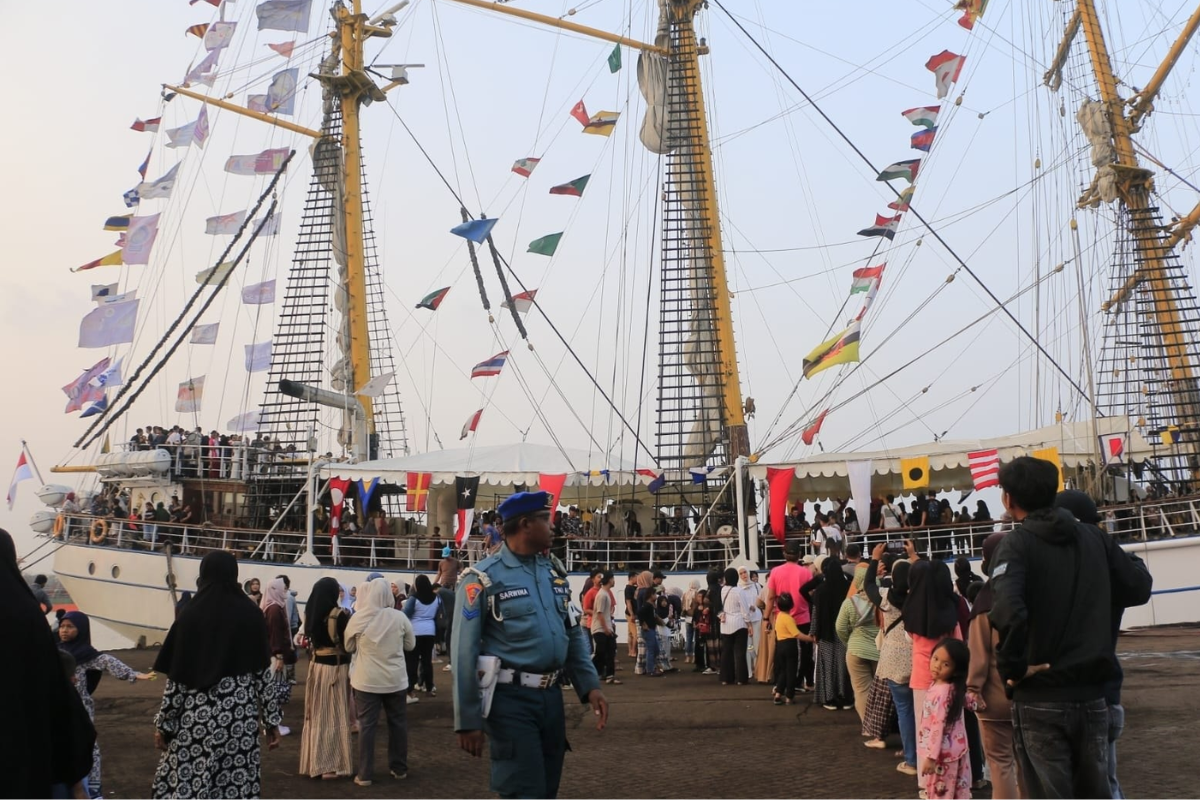 2 Kali Keliling Dunia, KRI Dewaruci Kini Bisa Dinaiki Gratis di Cirebon
