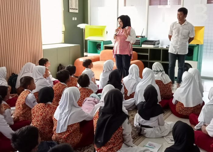 Mumpung Berkunjung, KPAID Cirebon Beri Pemahaman Soal Bahaya Bullying ke Siswa SDN 1 Jagasatru