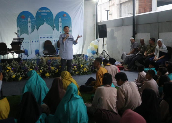 EWF Cirebon Ajak Puluhan Anak Yatim Berbuka Bersama