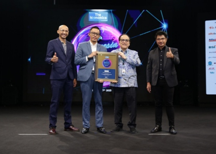 Catatkan Kinerja Positif di 2022, J Trust Bank Raih Indonesia Top Bank Award 2023