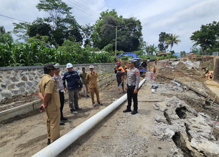 Jalan Rusak di Majalengka Warga Bisa Langsung Lapor, Pemkab Dorong SP4N-Lapor!