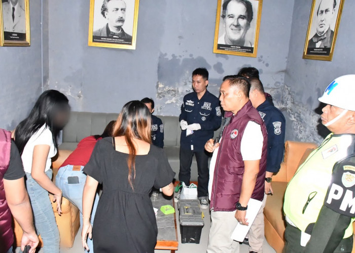 Polresta Cirebon Razia Dua Tempat Hiburan Malam, Sita Miras Tanpa Izin dan Tes Urine 18 Pengunjung