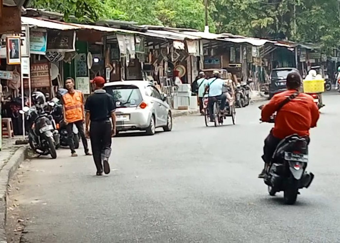 Mulai Pekan Depan, Satpol PP Kota Cirebon Sosialisasikan Penertiban PKL di Jalan Sukalila Selatan