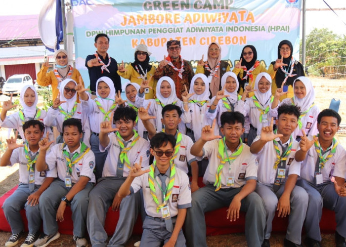 Bupati Imron Ajak Pelajar Peduli Lingkungan Lewat Green Camp Jambore Adiwiyata di Cirebon