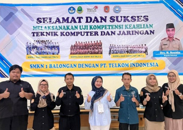 Kolaborasi dengan Telkom, SMKN 1 Balongan Sukses Gelar Uji Kompetensi Siswa