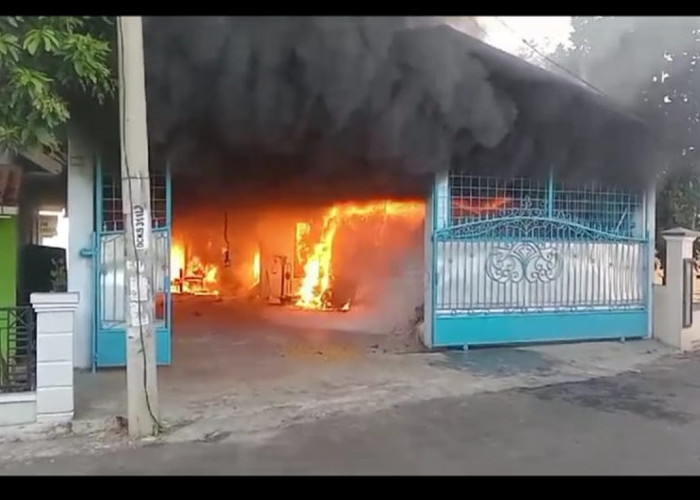 Kebakaran Pabrik Bawang Goreng di Cikaso, Kabupaten Kuningan