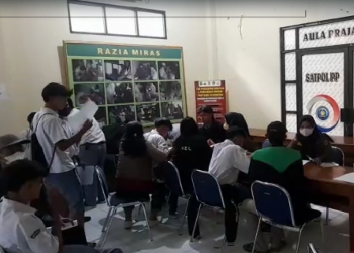 Miris! Ratusan Pelajar di Kabupaten Cirebon Bolos, Rupanya Menghindari Upacara Senin