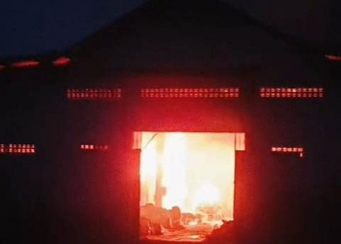 Pabrik Arang di Plumbon Cirebon Terbakar, Diduga Oven Overheat