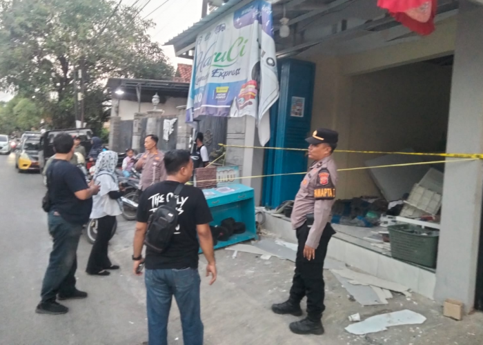 Mesin Setrika Uap Laundry Meledak, Satu Pekerja Terluka