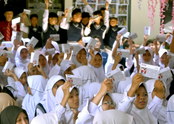 Kick Off Bulan Literasi Keuangan, OJK Luncurkan 9 Mini Bank Sekolah 