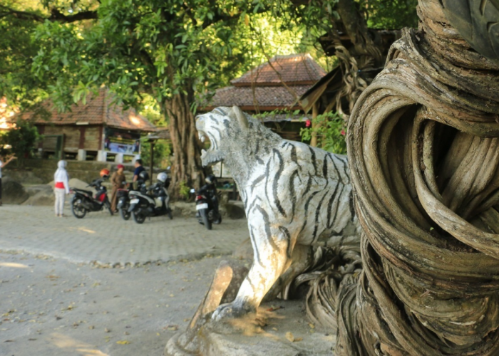 Wisata Religi di Cirebon: Situs Cimandung Tawarkan Nuansa Sejarah, Spiritual, dan Keindahan Alam