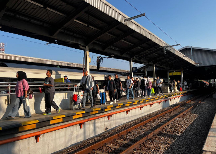 KA Gunungjati Makin Diminati, 188.502 Pelanggan Naik Kereta dari Cirebon ke Jakarta