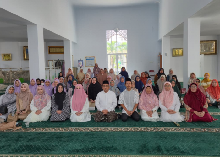 Pengajian Rutin DWP Kota Cirebon, Rahasia Kebahagiaan Melalui Energi Al-Qur'an