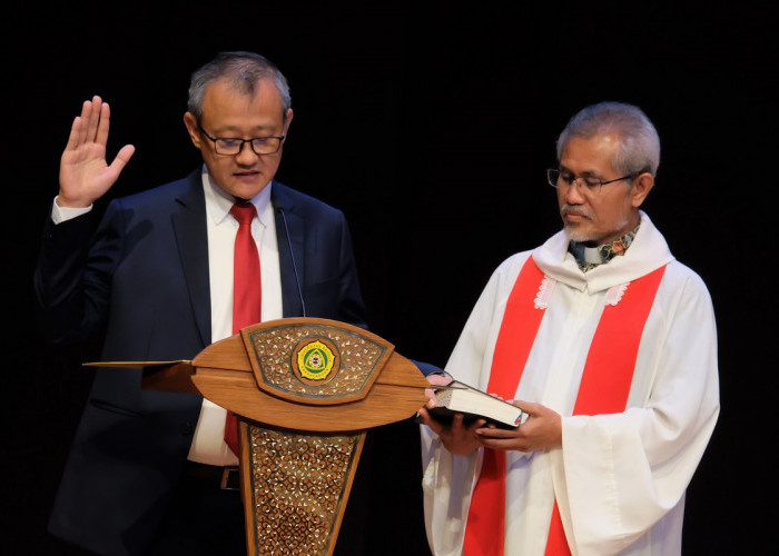 Prof Tri Basuki Joewono Dilantik Sebagai Rektor UNPAR 2023-2027