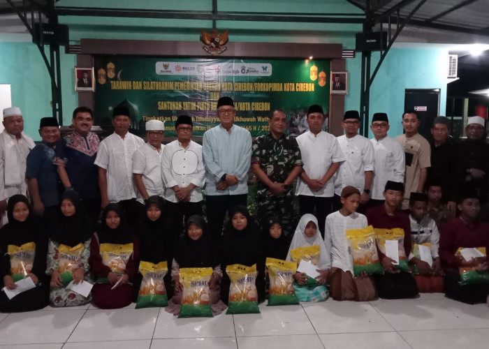 Tarhim Berakhir, Forkompimda Kota Cirebon Santuni Anak Yatim di Mako Kodim 