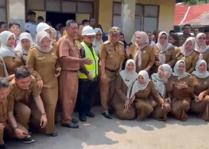 Ke SDN 1 Kedungjaya, Mendikdasmen Juga Tinjau MBG: Anak-anak Gembira