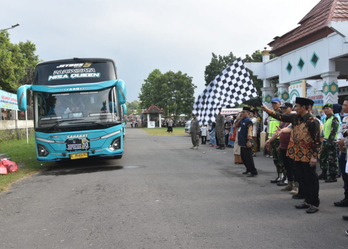 Lepas 83 Calhaj Kabupaten Cirebon ke Tanah Suci, Jigus Sampaikan Kata-kata Bijak 