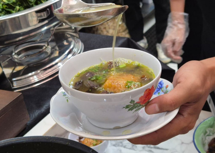 Wajib Coba! Soto Padang di Cirebon dengan Daging Crispy dan Kuah Gurih