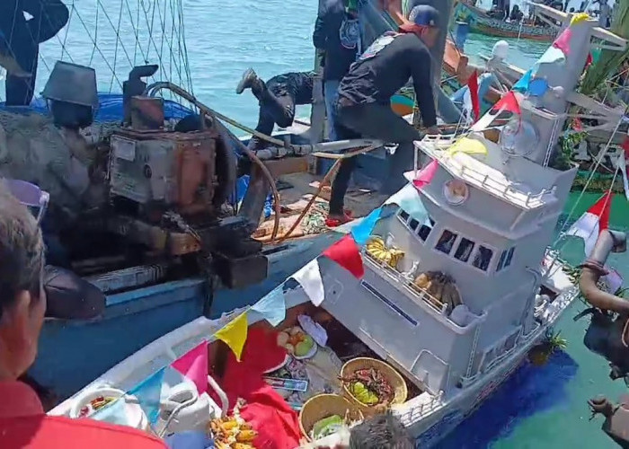 3 Kampung Pesisir Kota Cirebon Gelar Nadran Secara Bersamaan