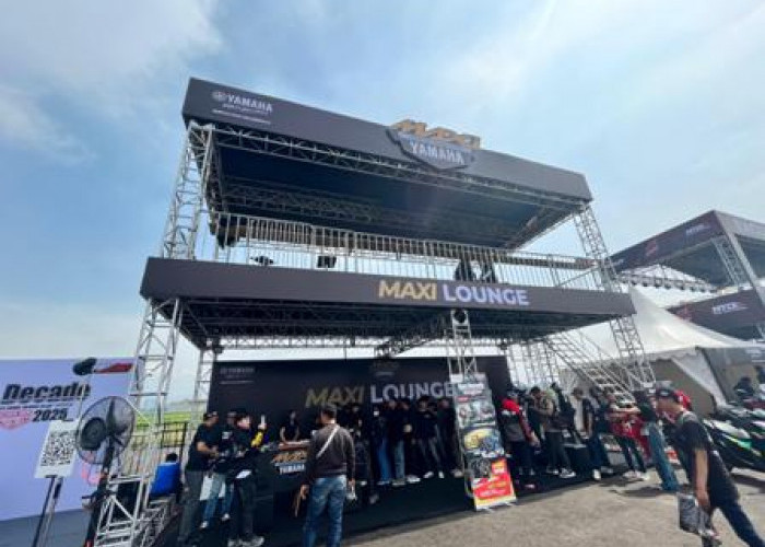 Kolaborasi Satu Dekade MAXI YAMAHA & PROSTREET, Sulap Lapangan Terbang Jadi Arena Adu Kecepatan