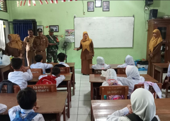 Hari Pertama Masuk Sekolah, Orang Tua Gruduk SD Negeri Kramat Kota Cirebon, Ada Apa?