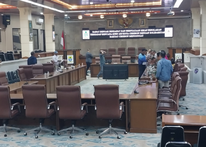 SRCM Datangi Gedung Dewan, Diarahkan Ikuti RDP Bahas KPBU APJ Kota Cirebon