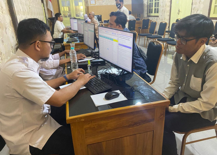 Membludak  Peserta Seleksi Wawancara Pelatihan Vokasi Batch 4 Disnaker Kota Cirebon