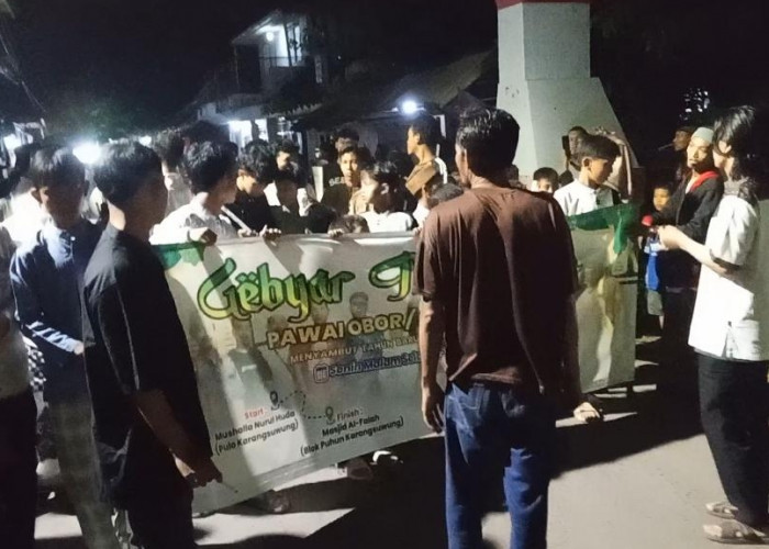 Pawai Obor Muharram 2026 di Karangsuwung Cirebon Berlangsung Spektakuler, Ribuan Cahaya Terangi Malam