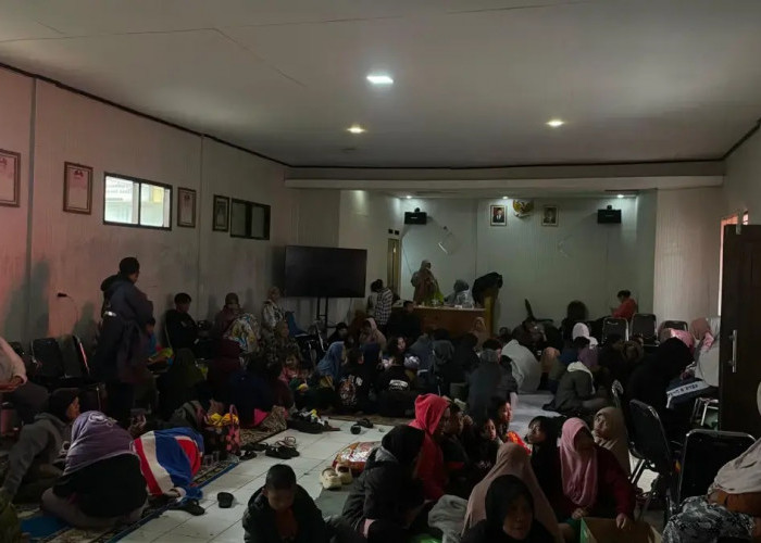 Bandung Barat Dilanda Longsor, Kabupaten Tegal Banjir Bandang