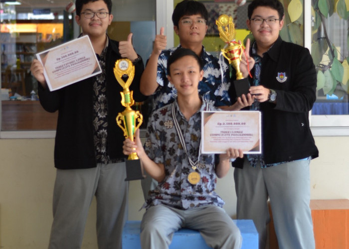 SMAK Penabur Cirebon Raih Juara 1 dan Favorit Competitive Programming