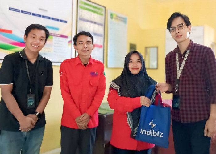 Tingkatkan Digitalisasi, SMK Darul Ma’arif Implementasikan KiDi IoT Telkom