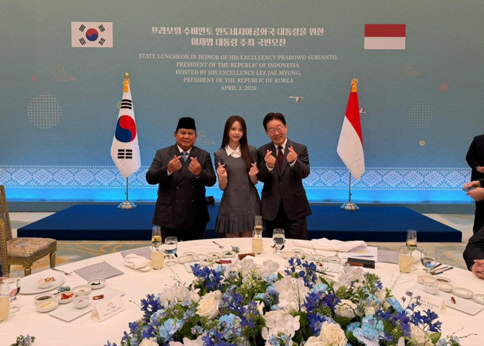 Prabowo Bertemu Carmen Hearts2Hearts, Pose Finger Heart Jadi Sorotan di Seoul