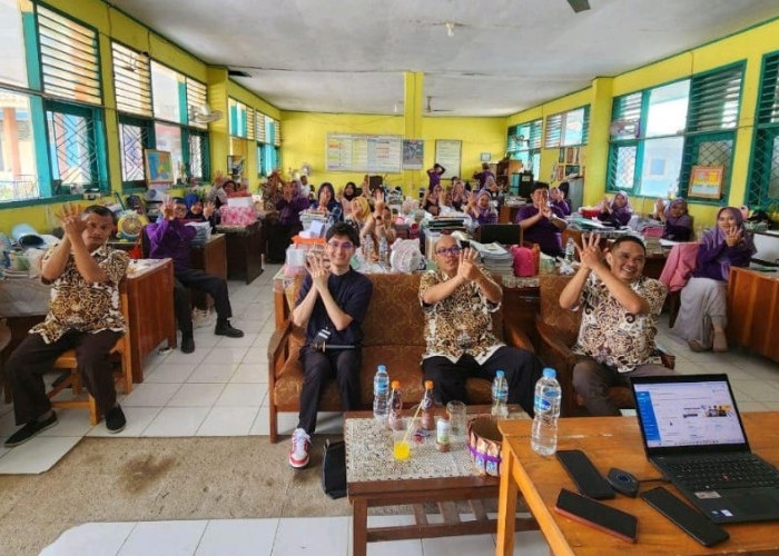 Tingkatkan Digitalisasi Pembelajaran, SMPN 2 Gegesik Manfaatkan Pijar Sekolah