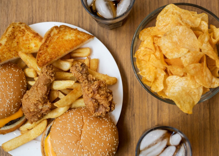 Waspada! Kebiasaan Makan Berlemak Diam-Diam Rusak Otak, Ini 6 Dampak Seriusnya