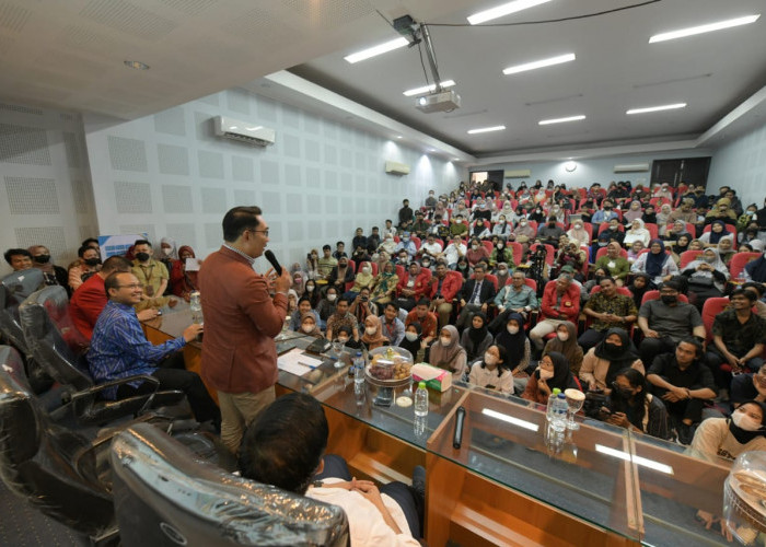 Ridwan Kamil Paparkan Pembangunan Berkelanjutan Jabar di Universitas Hasanuddin Makassar 