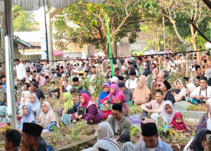 Menko Pangan Zulkifli Hasan: Tanpa Kiai Abbas, NKRI Mungkin Tak Berdiri, Ribuan Hadiri Haul Buntet Pesantren