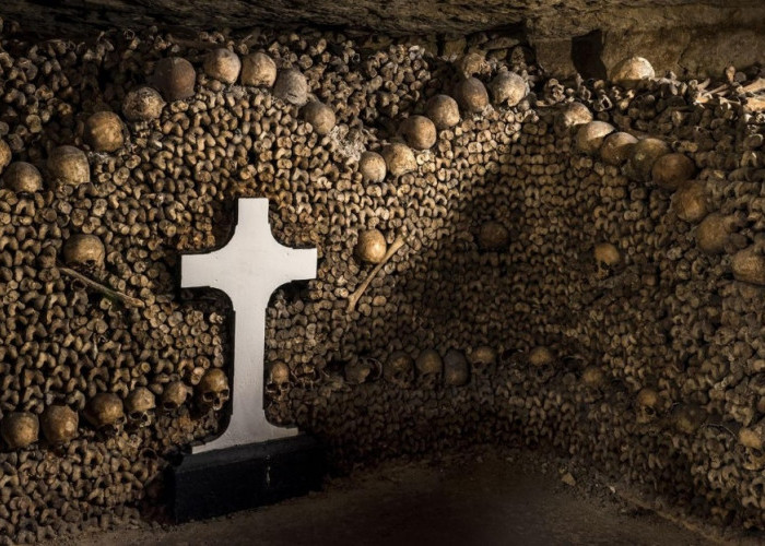 Ih Seram! Les Catacombs Makam Bawah Tanah di Kota Paris, Banyak Tulang-Belulang