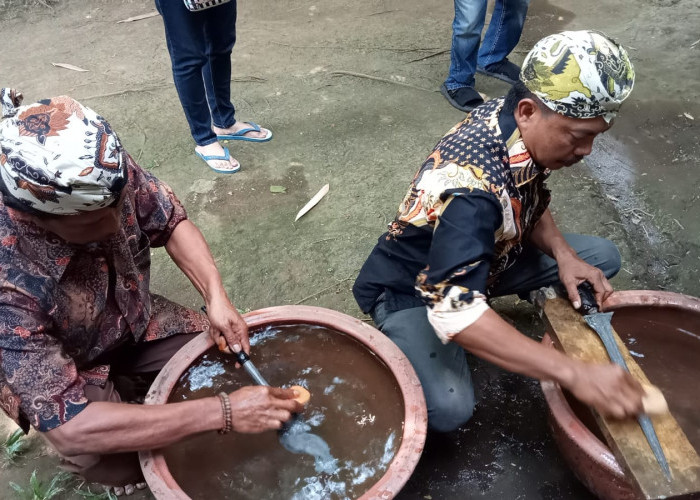Tradisi Jamasan Keraton Kasepuhan, Cuci Benda Pusaka di Bulan Suro