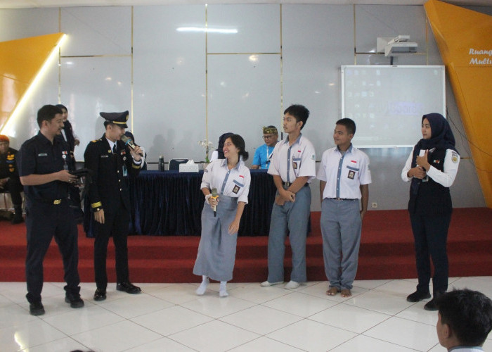 Daop 3 Cirebon Gelar Program Millenials KAI Goes to School ke SMAN 5 Kota Cirebon