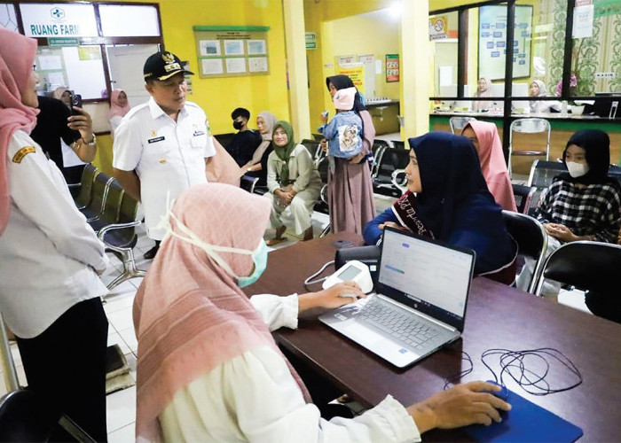 Bupati Kuningan Kecewa Berat saat Sidak ke Puskesmas Darma, Kinerja Pegawai Jadi Sorotan