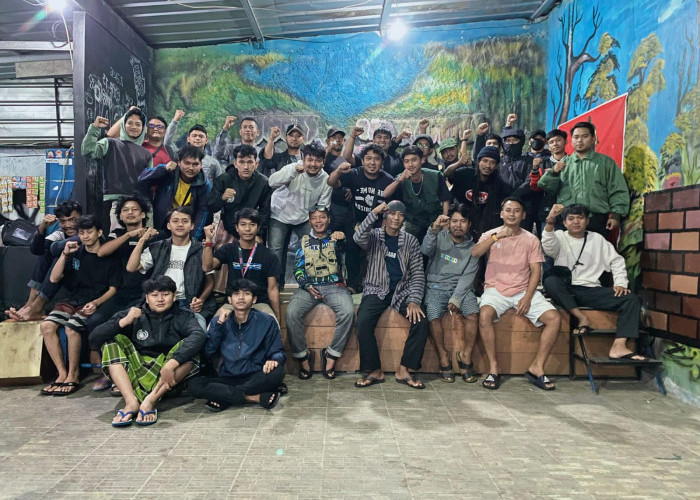 APCS Minta Audiensi dengan Camat Greged dan Anggota Dewan Dapil VII Tuntut Pembangunan Jalan Rusak