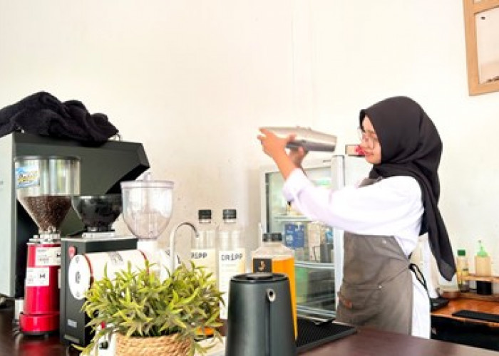 Model Teaching Factory SMKN 2 Cirebon Sukses Cetak Lulusan Siap Kerja dengan Target Serapan 95 Persen