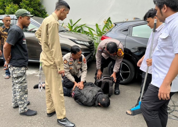 Ketika Penembakkan di MUI Sedang Rapim soal Al Zaytun, Kenakan Baju Kotak-kotak, Pelaku Orang Lampung? 
