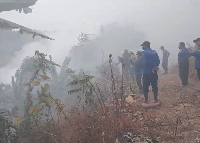 Kebakaran TPAS Gunung Santri Cirebon, Api Merembet ke Tumpukan Sampah