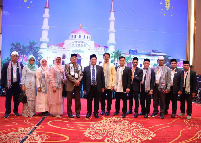 Bersama FORSIMAS Attaqwa Centre Peduli Muslim Kamboja