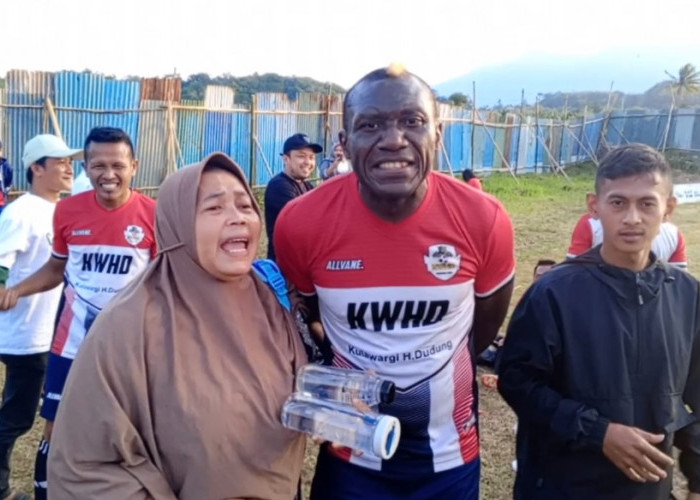 Eks Striker Persib Bandung Herman Dzumafo Cetak Hattrick di Laga Final Meika Jaya Cup Kuningan